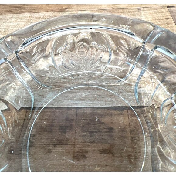 Vintage Clear Pressed Glass Bowl With Floral Design - Picture 2 of 3